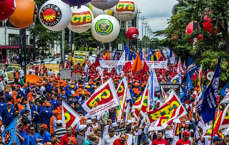 Mínimo de R$ 1.518 injetará R$ 81,5 bilhões na economia; Centrais prometem luta