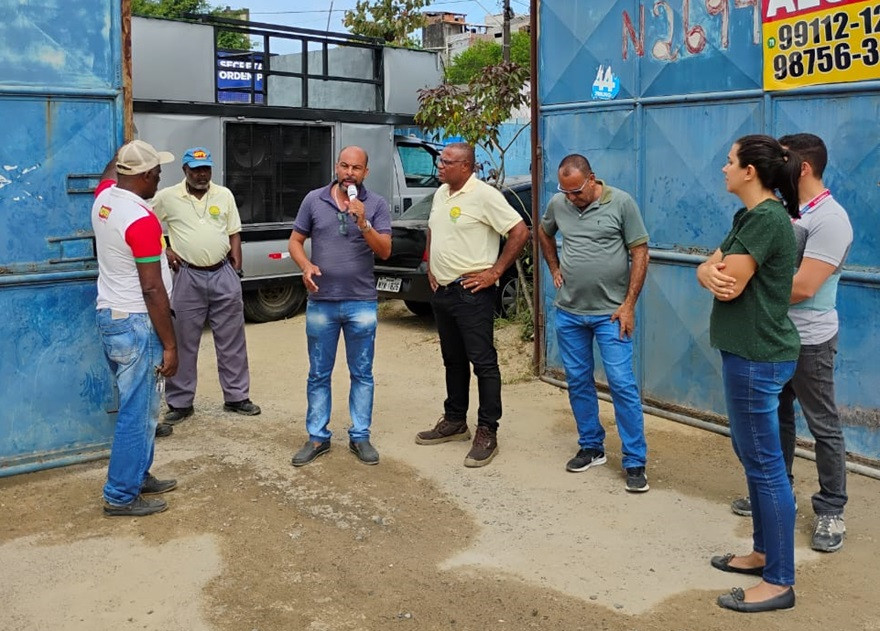 SINTRACOM paralisa obra contra terceirizada "toda errada" da Embasa