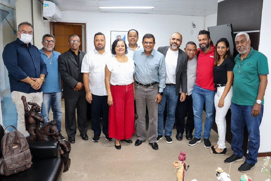 Com o secretário do Trabalho, Rosa destaca parcerias da Setre com as centrais