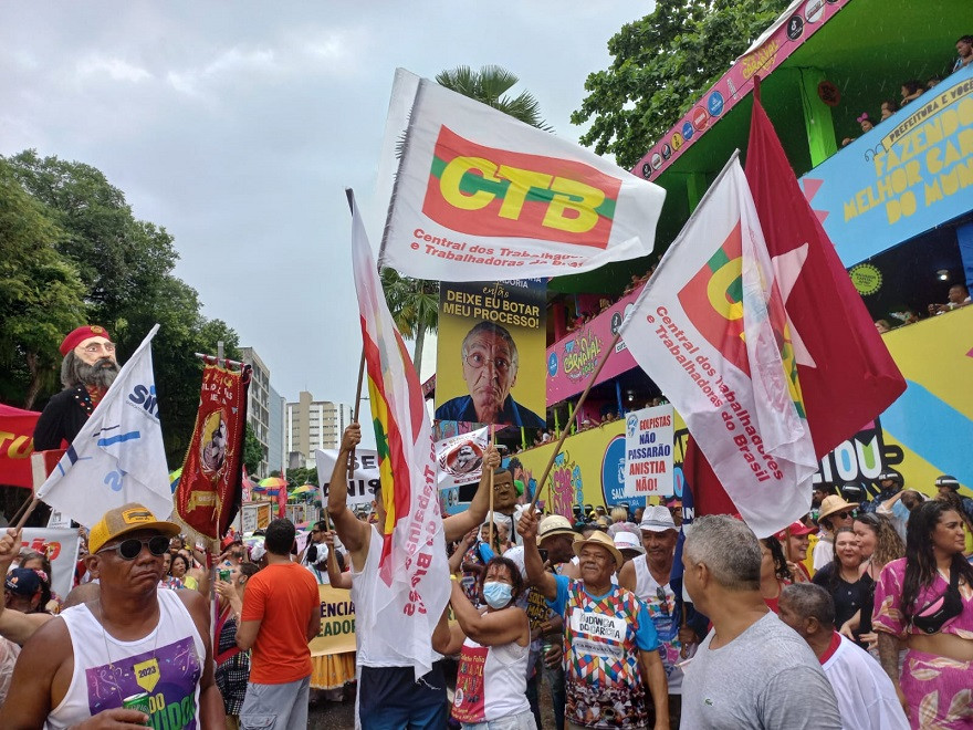 Rui Oliveira e Ivanilda celebram a Mudança do Garcia na mudança do Brasil