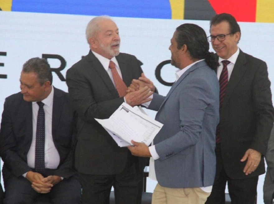 Adilson exalta criação do GT para elaborar proposta de valorização do salário mínimo