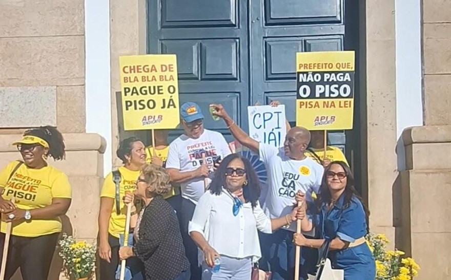 APLB reprova proposta do prefeito "playboy" de Salvador e mantém greve 