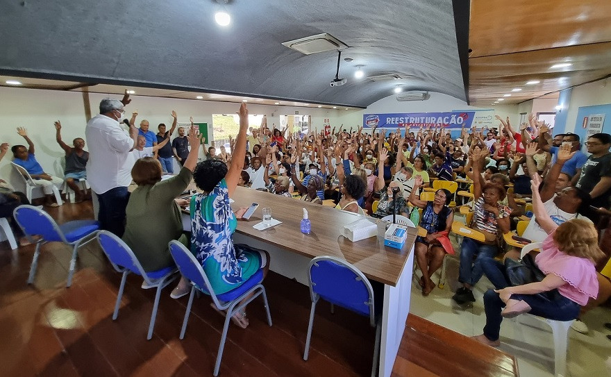Assembleia da ASSUFBA rejeita proposta do governo e FASUBRA entrega contraproposta