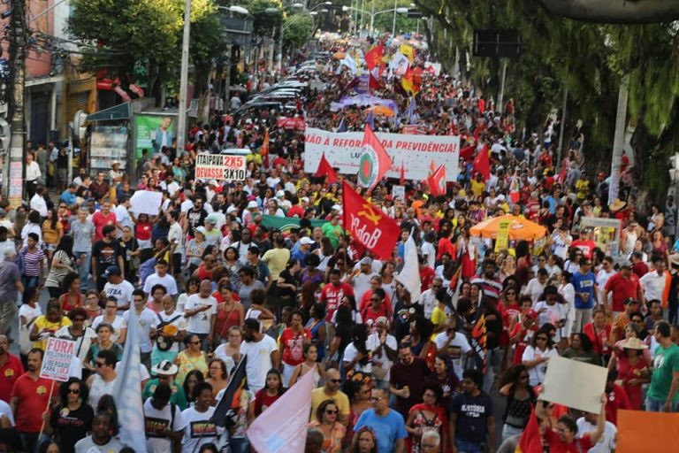 GREVE GERAL: Baianos vão as ruas contra a reforma da previdência
