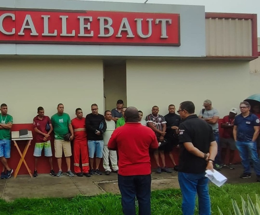 SINDICACAU faz assembleia, SIM "dá chocolate" e PPR é aprovado