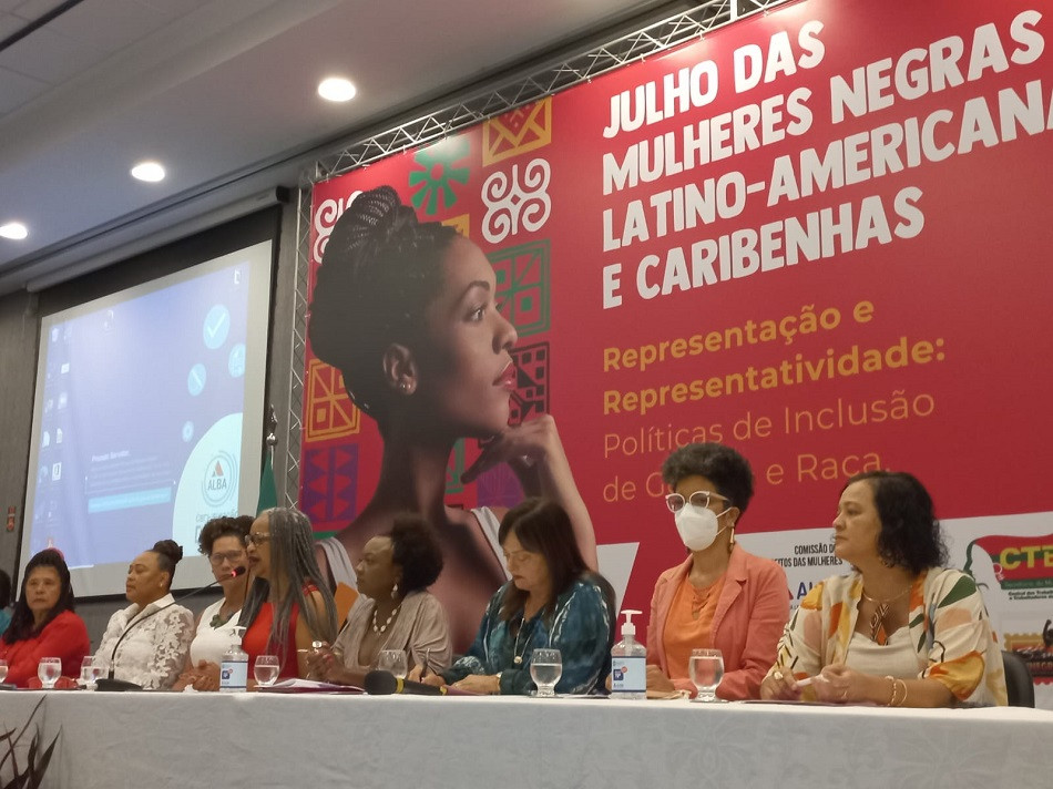 Na Alba, Rosa destaca luta contra desigualdade e discriminação de gênero e raça