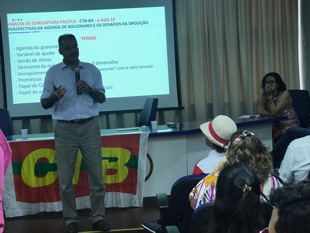 CTB- Bahia realiza debate sobre o panorama político atual no Brasil