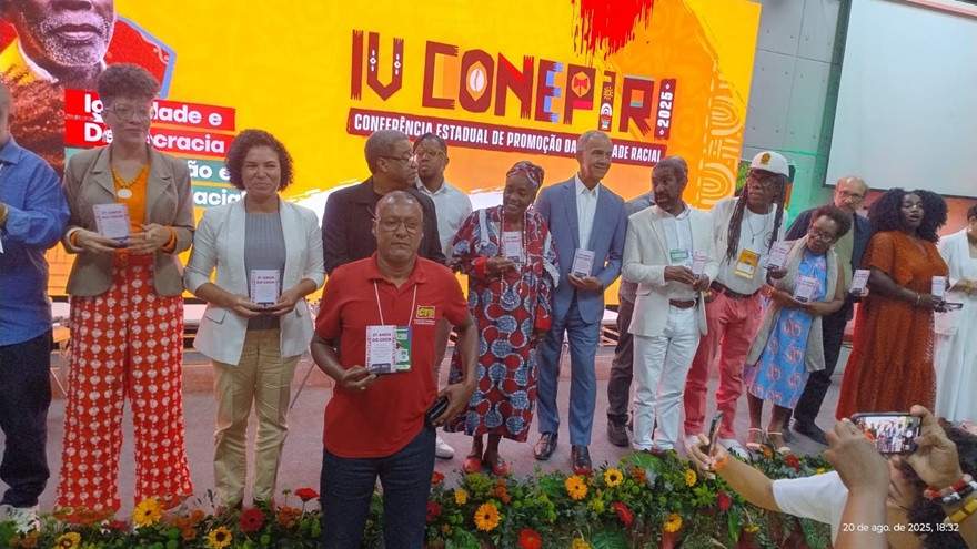 Jerônimo Silva Júnior é homenageado em conferência racial