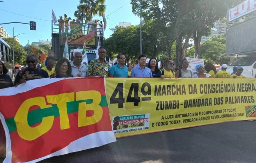 Um abraço negro, um Novembro Negro trazem felicidade e CTB mobiliza