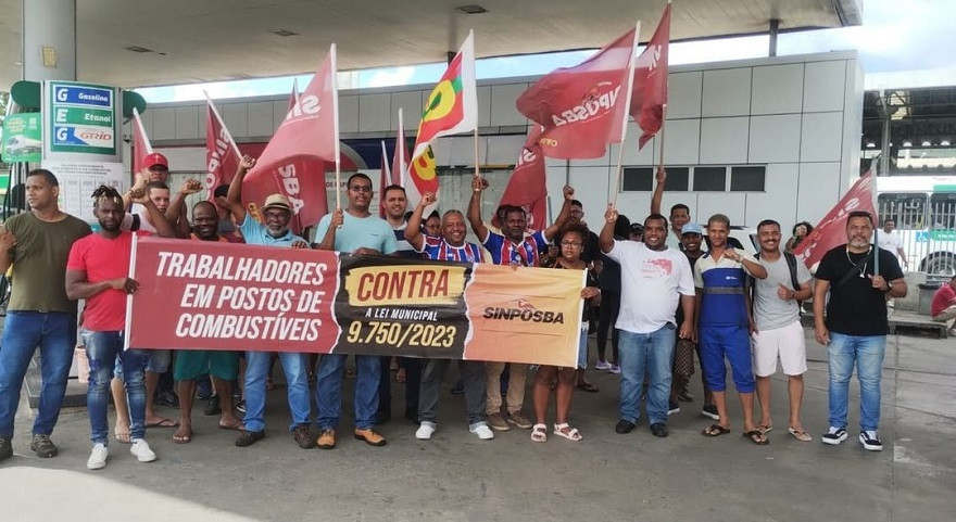 SINPOSBA protesta contra "Lei da Caguetagem" e aprova Taxa Assistencial