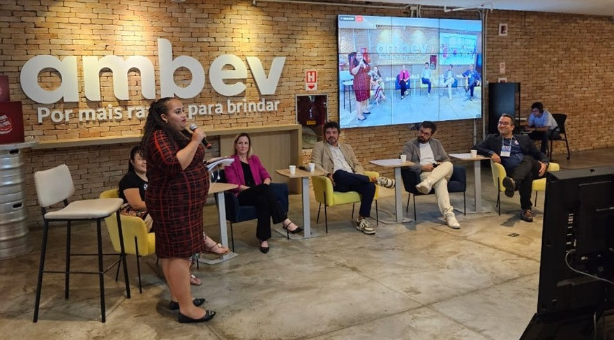 Em seminário, Arielma Galvão fala dos caminhos de pós-aprendizagem para juventude
