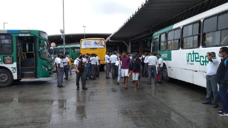 Sindicato vai até a Estação Pirajá para acompanhar reclamação dos trabalhadores